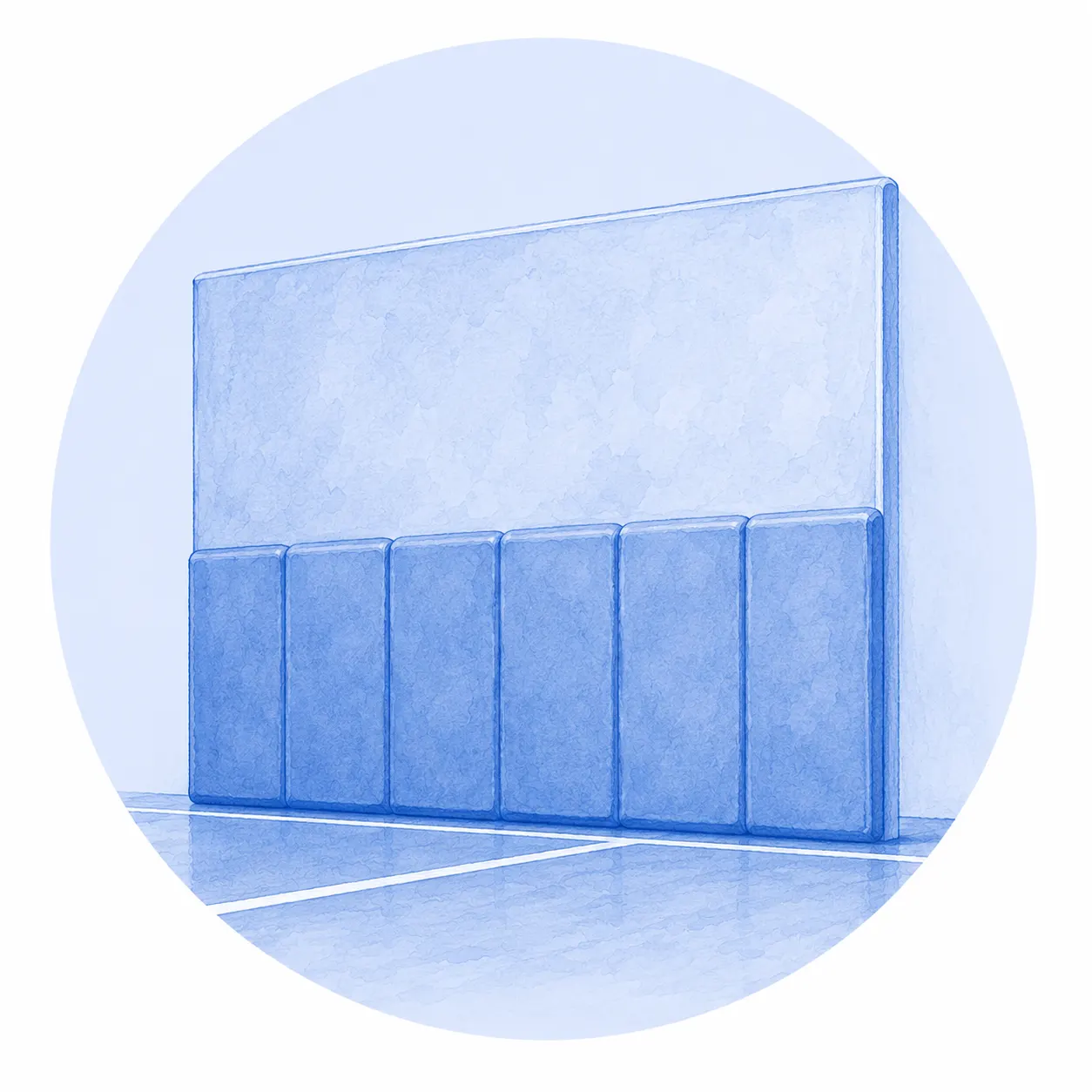 Pared de frontón con seis protecciones acolchadas en la base y suelo con líneas blancas, en tonos azules